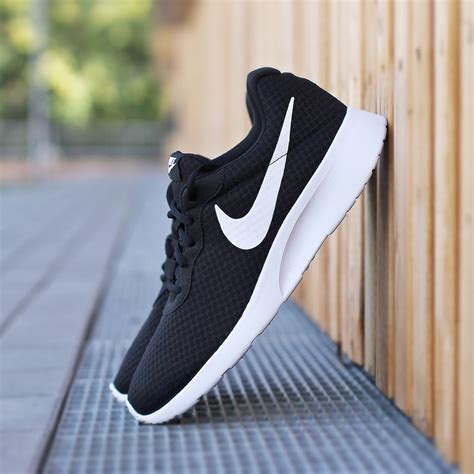 Nike Schuhe online kaufen 